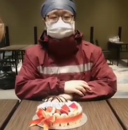 祝在前線(xiàn)奮戰(zhàn)的白衣戰(zhàn)士生日快樂(lè)！