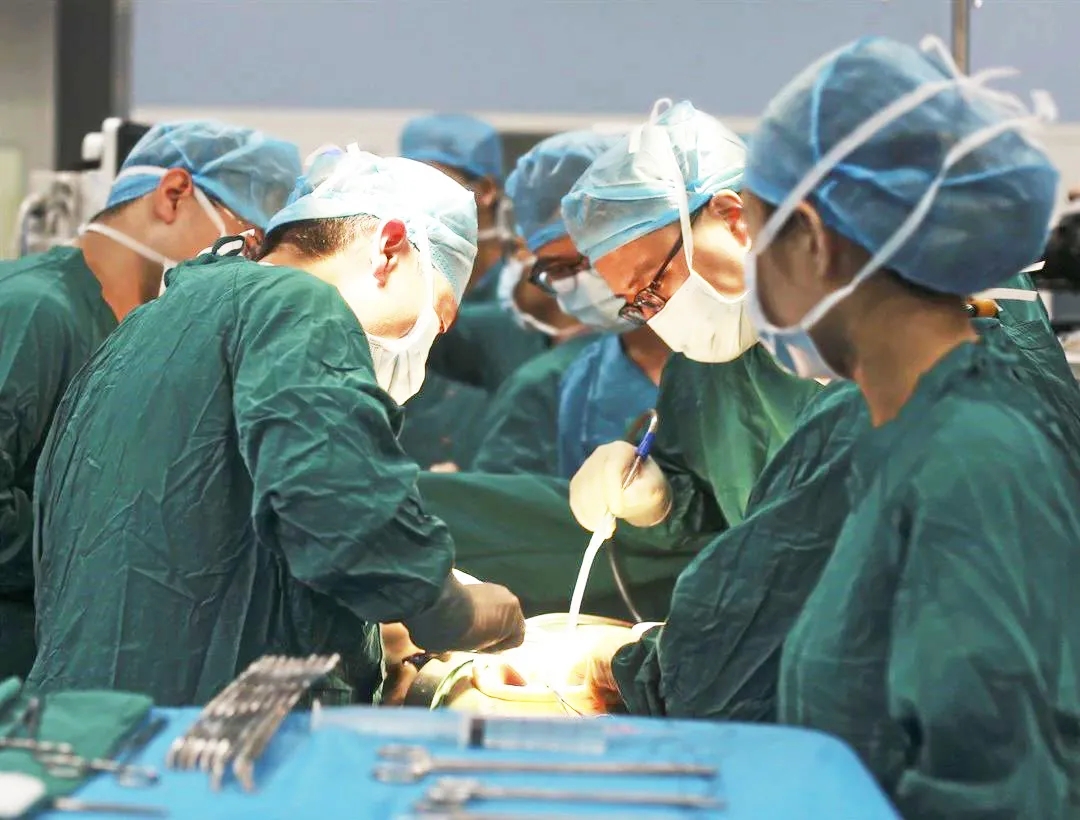 60歲女性，腹圍持續(xù)增大似懷孕10月，原因究竟為何？