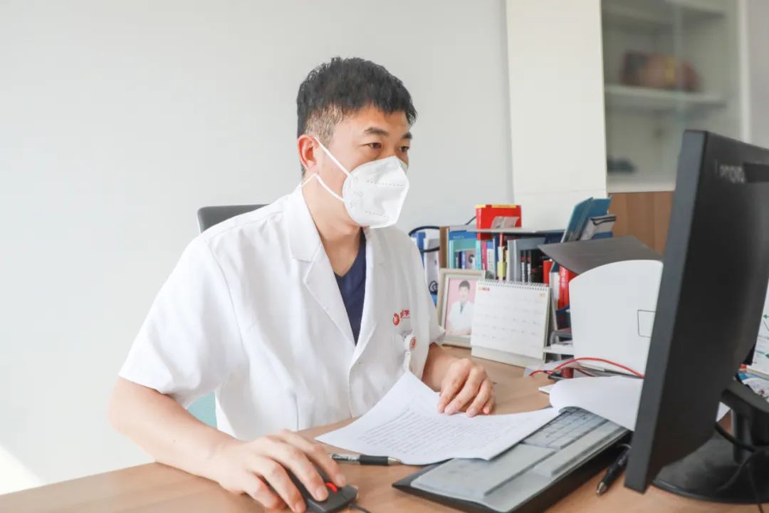 心內(nèi)科陳效安醫(yī)生連線陜西臺(tái)《閃耀三秦》，暢談醫(yī)生成長(zhǎng)之路